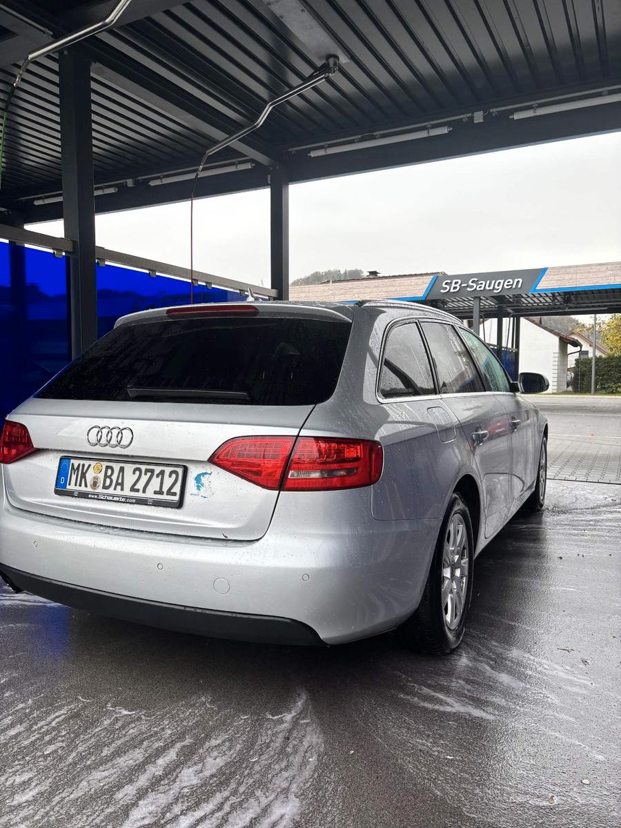 Audi A4 2010 — photo 5