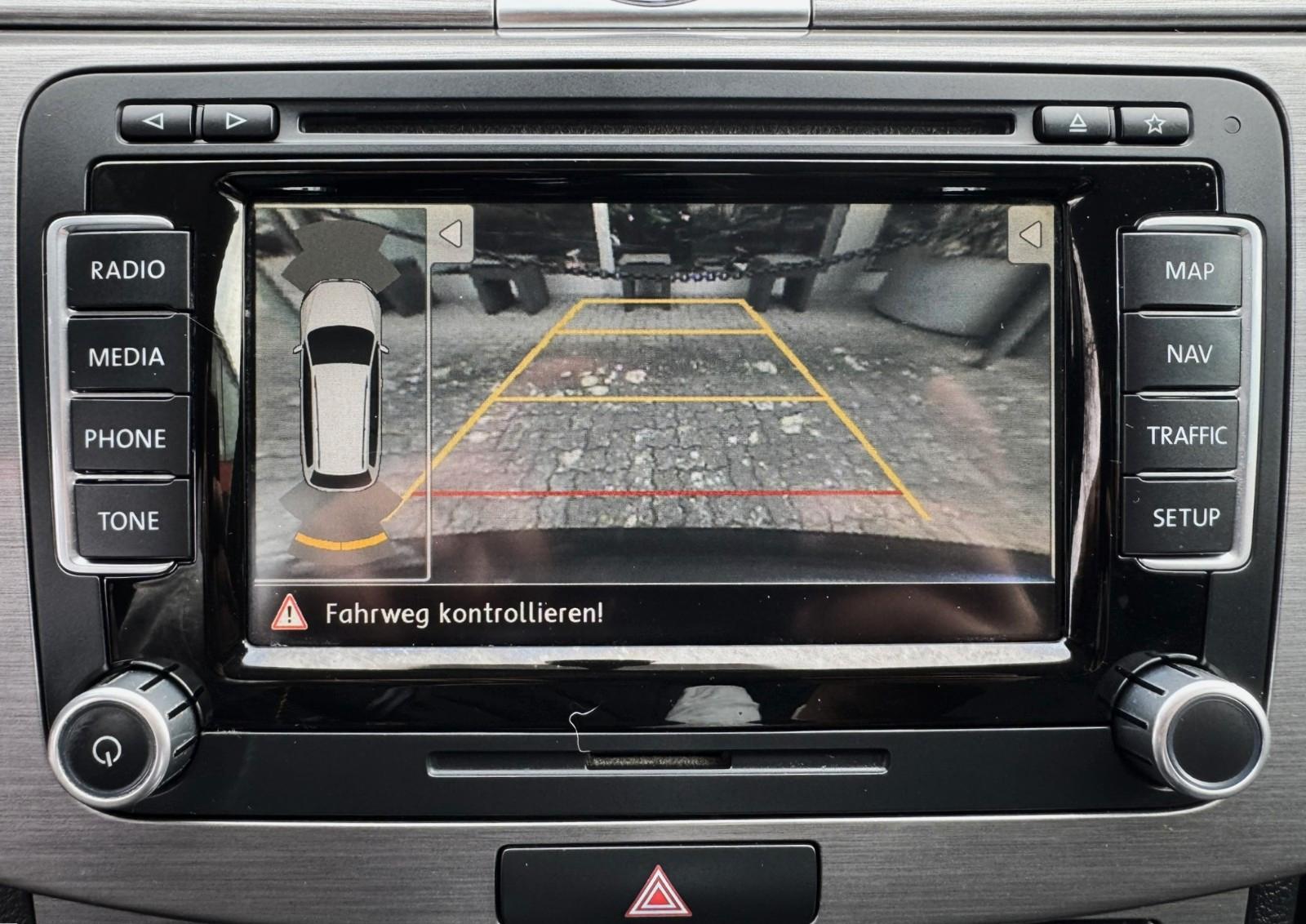 Volkswagen Passat 2012 — photo 19