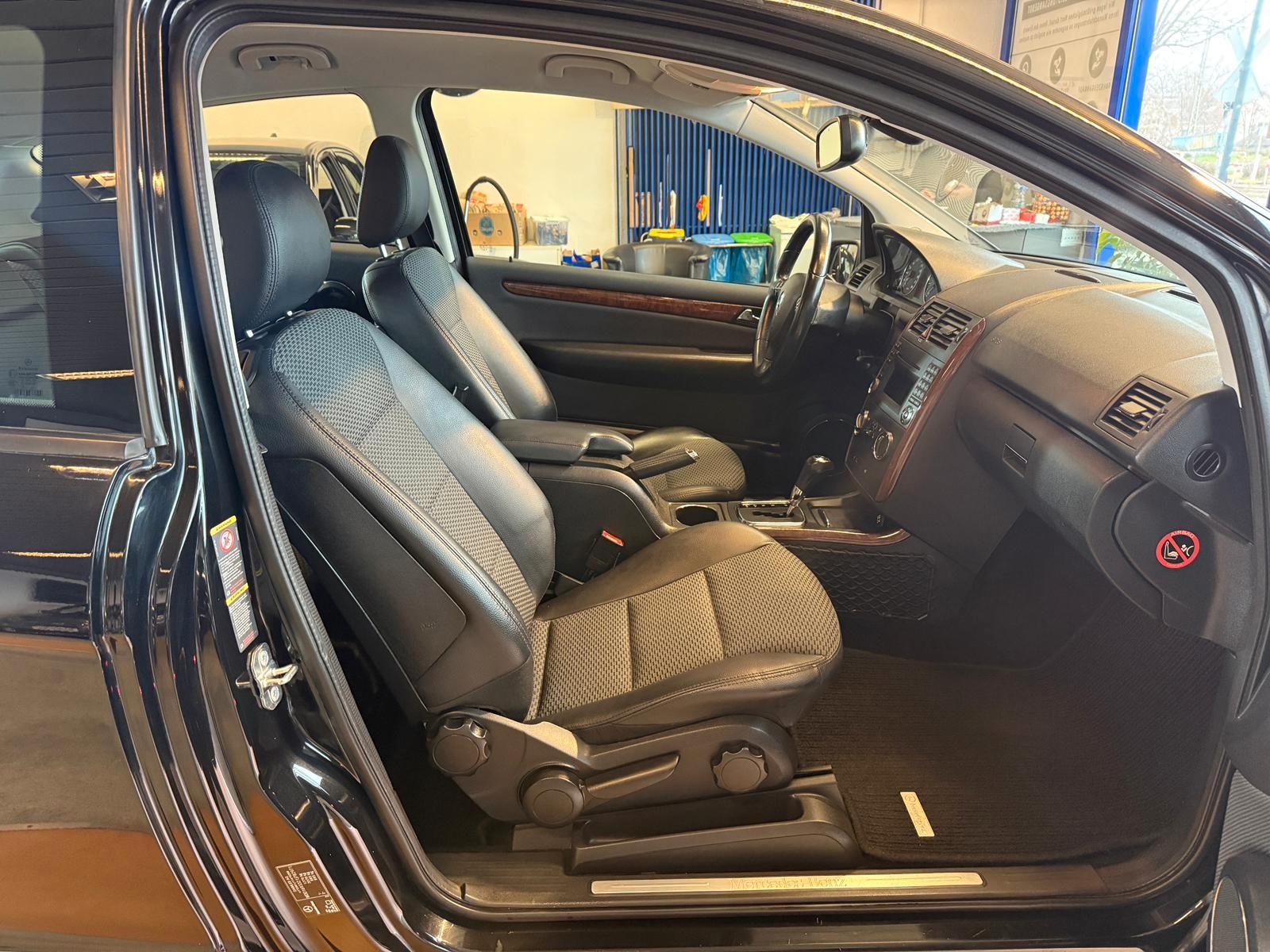 Mercedes-Benz A 180 Elegance / Teilleder / Automatik / Klima