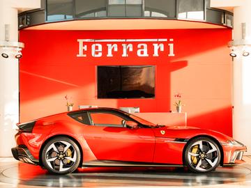 2025 Ferrari 12CILINDRI 照片 8