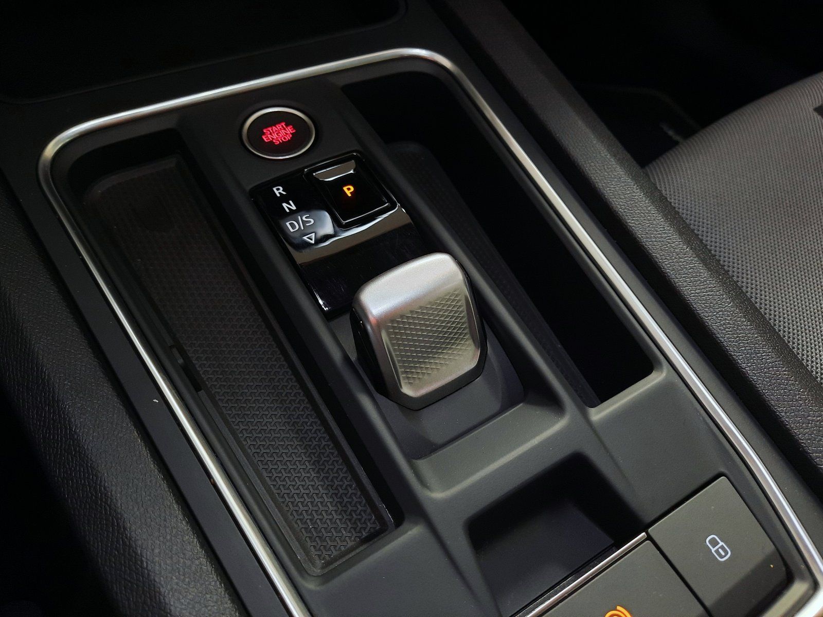 Fahrzeugabbildung SEAT Leon ST Style TSI DSG *LED*PDC*Sithzg*AppConn.*