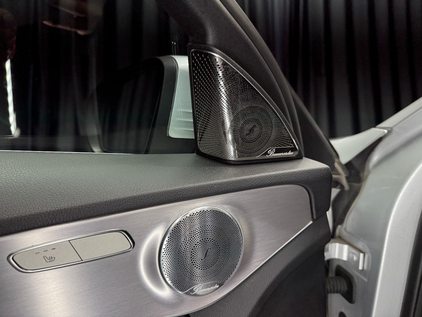 Fahrzeugabbildung Mercedes-Benz Mercedes Benz C 300e T-Modell |BURMESTER|AHK
