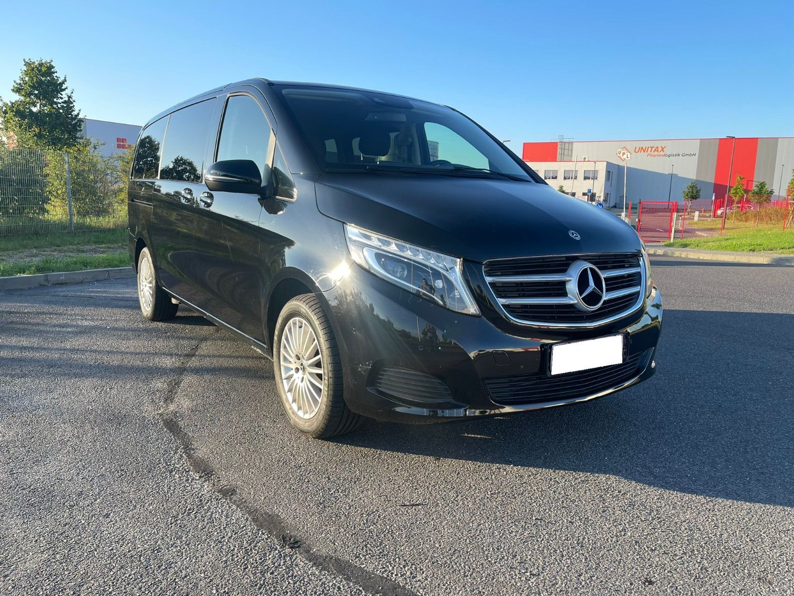 MERCEDES-BENZ V 220 Lang/LED/NAVI/7 Sitzer/2x Schiebetür/7G