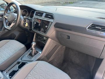 Volkswagen Tiguan - 11