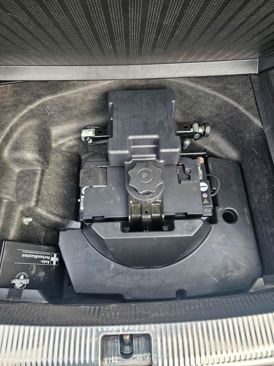Audi Quattro 2011 — photo 13
