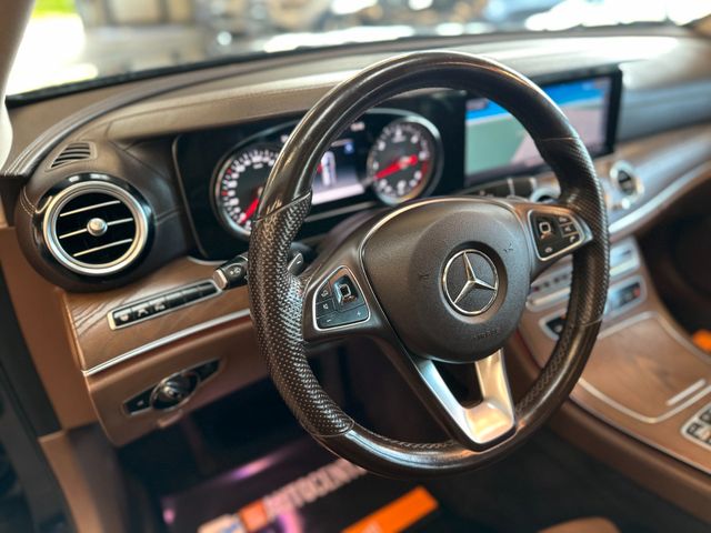 Mercedes-Benz E 350 *BURMESTER*KEYLES*PANO*AHK*ACC*StandHZ*