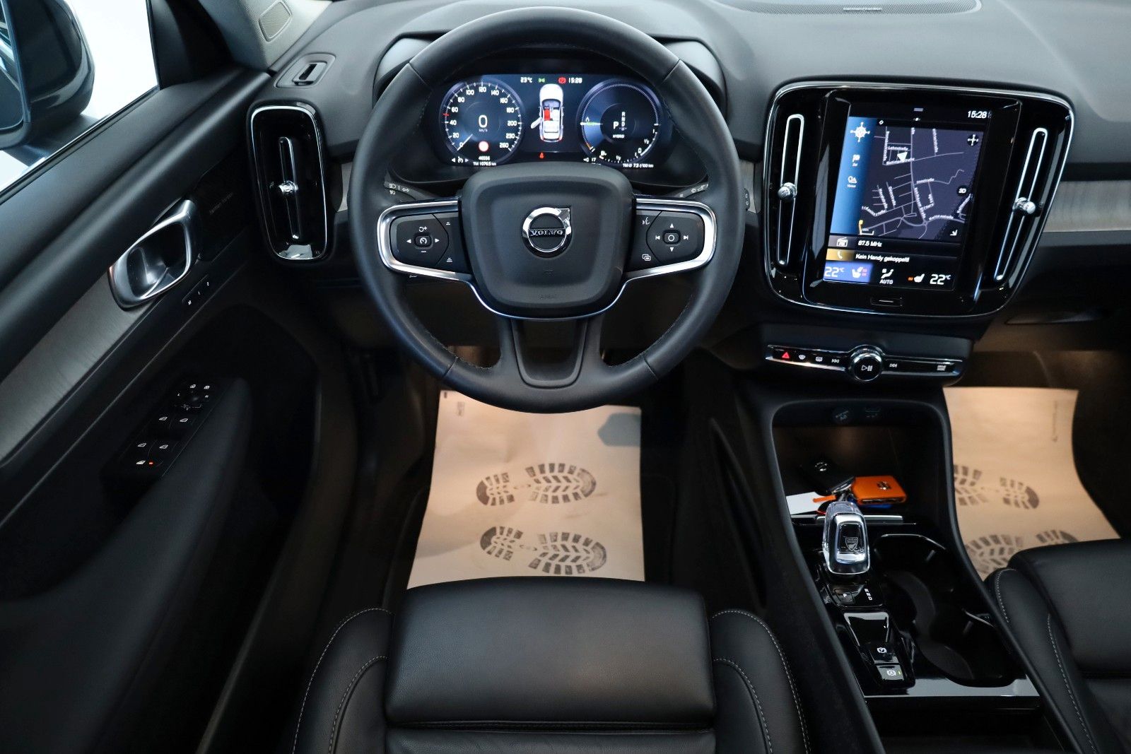 Fahrzeugabbildung Volvo XC40 Inscription T4,Leder,Navi,LED,SH,Kamera,H&K