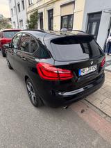 BMW 218 Active Tourer 218d Sport Line Automatik - BMW 2er Reihe in Bremen
