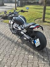 Triumph Rocket 3 R mit seitlichem Kennzeichenhalter - TRIUMPH ROCKET 3
