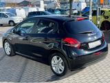 Peugeot 208 Signature 82 SHZ PDC Klima Carplay - Peugeot 208 Gebrauchtwagen in Berlin