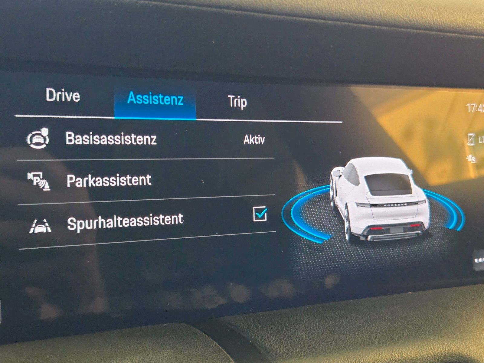 Fahrzeugabbildung Porsche Taycan Basis