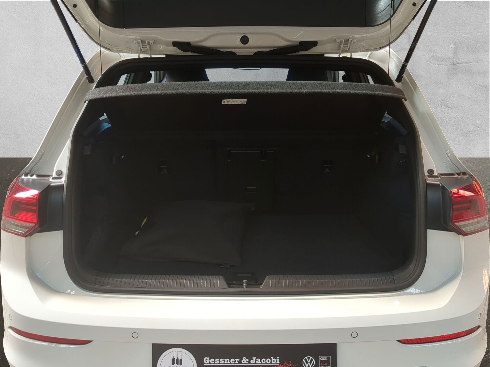 Fahrzeugabbildung Volkswagen Golf GTE 1.4 eHybrid DSG App-Connect LED-Plus