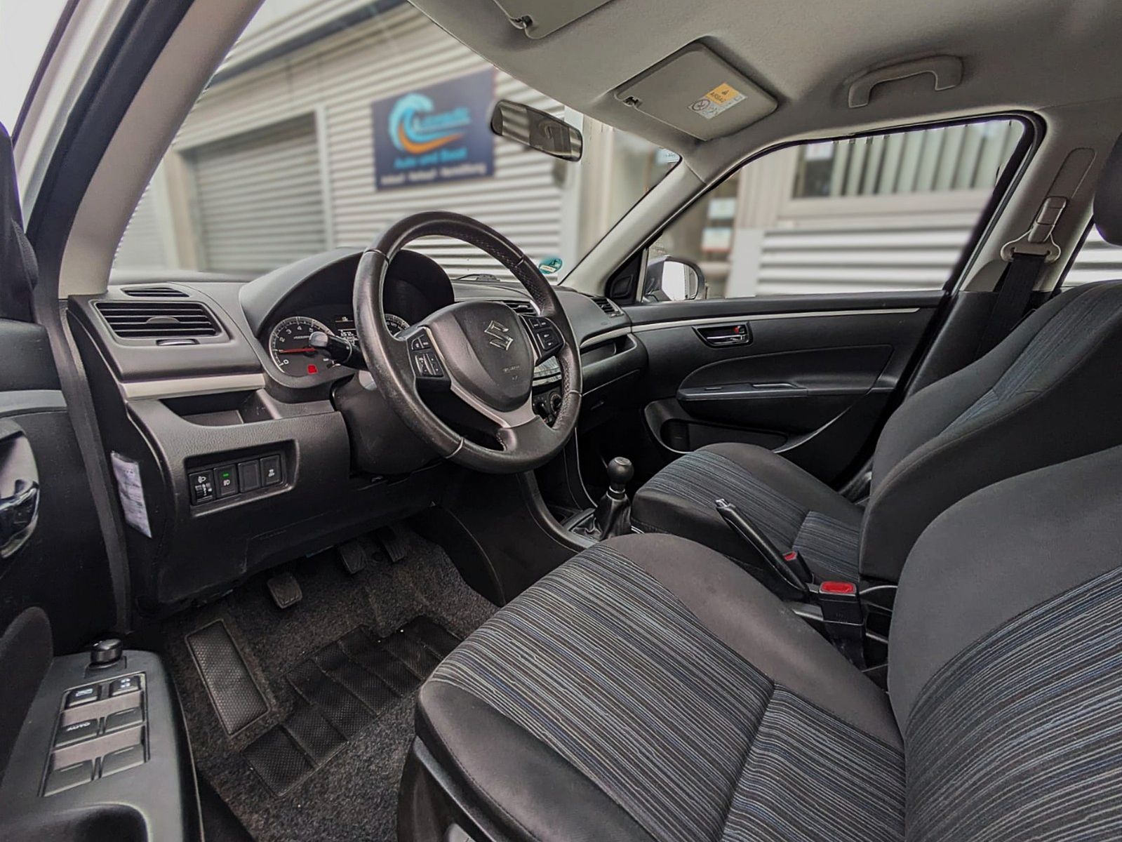 Fahrzeugabbildung Suzuki Swift 1.2 KLIMA TEMPOMAT ALLWETTER AHK ALU