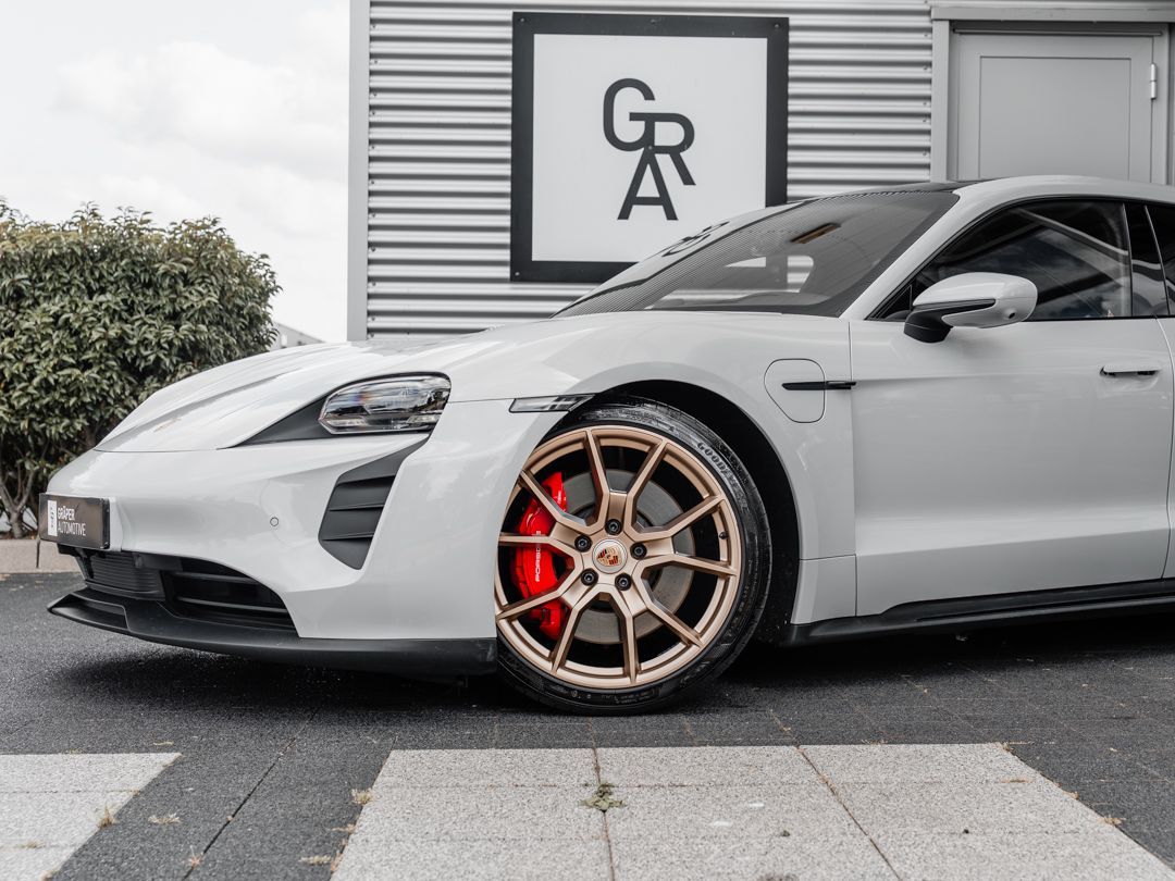 Porsche Taycan Sport Turismo GTS | PANORAMA | SPORT CHRO imagem 3