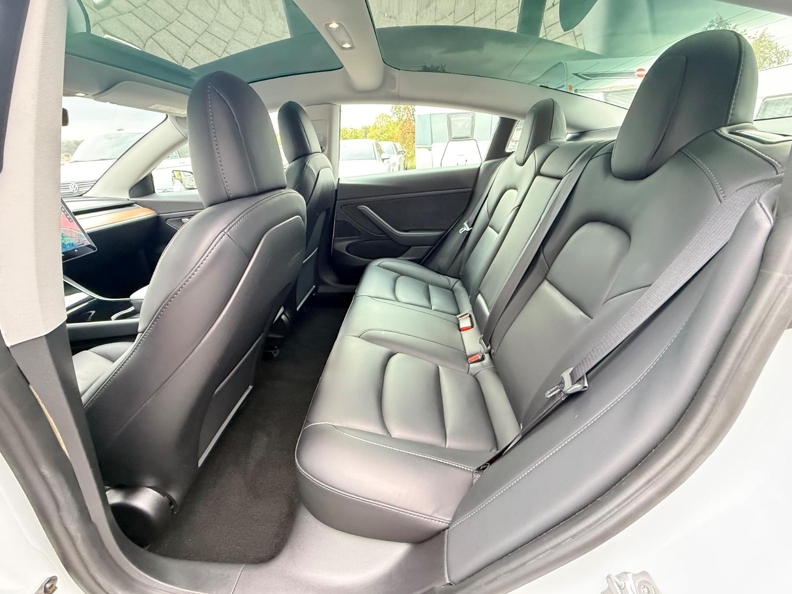 Tesla Model 3 Standard Range Plus | 283 ch | BVA | Toit panoramique | Cuir | Sièges chauffants AV/AR | Attelage amovible