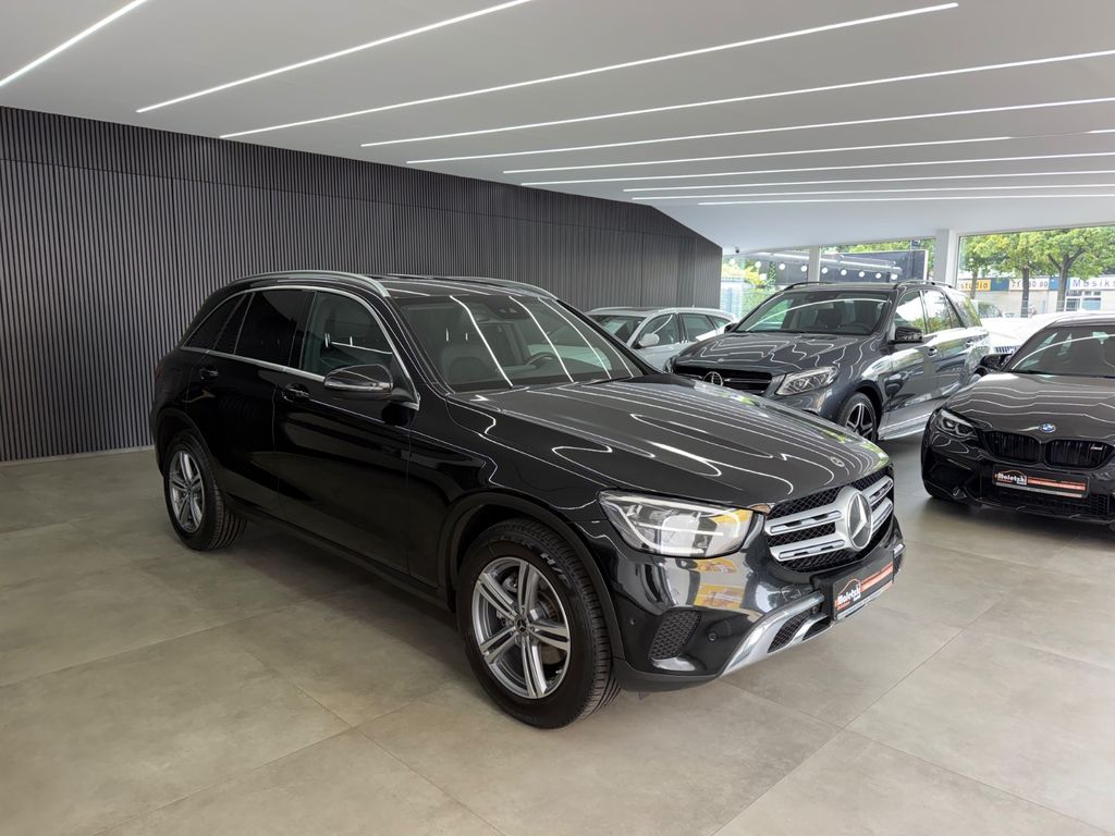 Image of Mercedes-Benz GLC 220
