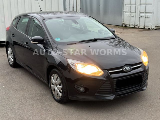 Ford Focus 1.6 Lim. Trend  NAVI+KLIMAAUT+PDC+1.BESITZ