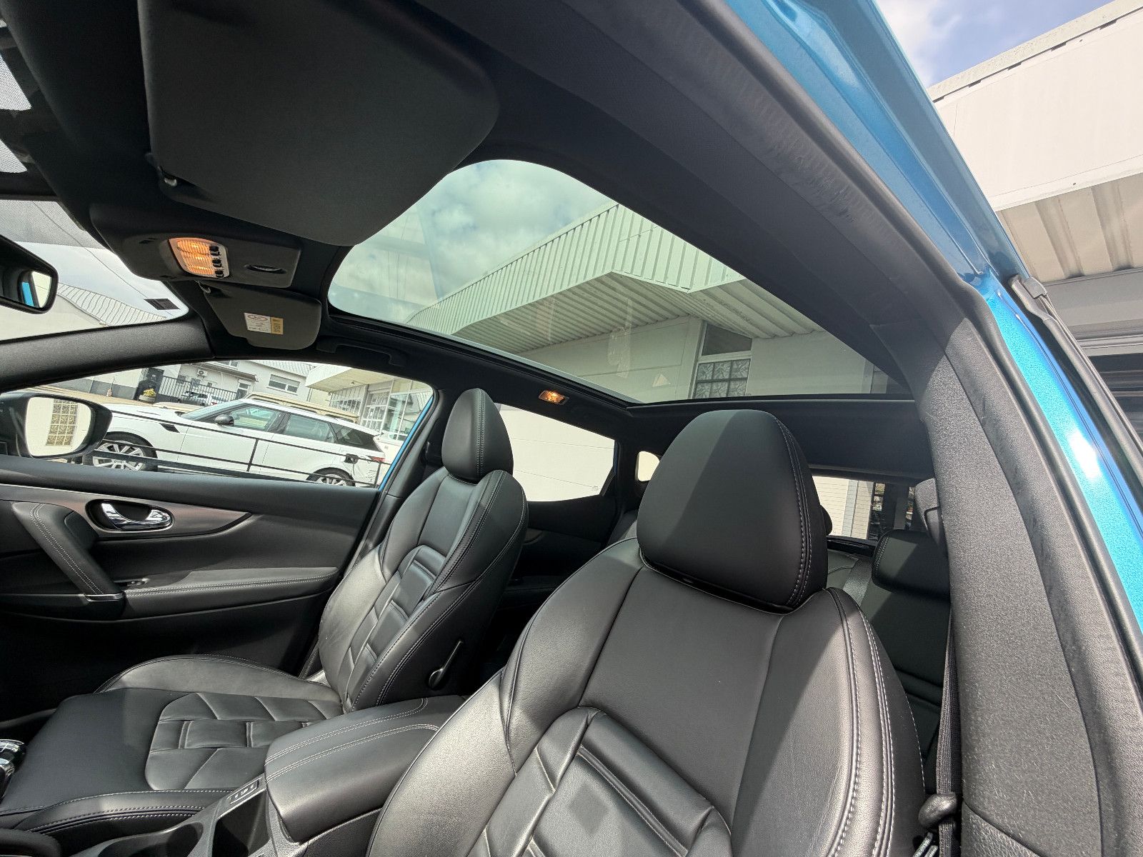 Fahrzeugabbildung Nissan Qashqai Tekna /GLASDACH/360°/MEMORY/NAVI