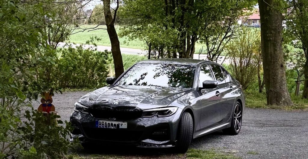 Image of BMW 330