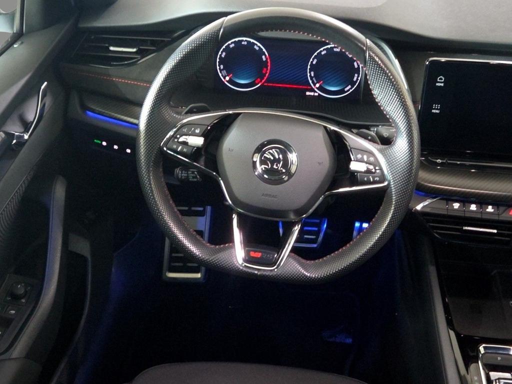 Skoda Octavia 2023 г. Белый, пробег 52600 км
