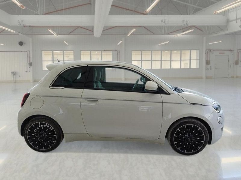 Fiat FIAT 500E ELETTRICA LA PRIMA 58 CV 3 PORTE BERLI imagem 3