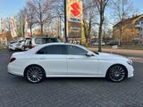Mercedes-Benz E 220d Limousine AMG WIDESCR.  PANO LED 20ZOLL - Mercedes-Benz E 220: D