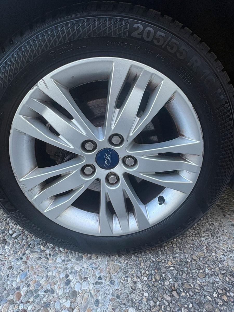 Ford Focus 2012 — photo 14