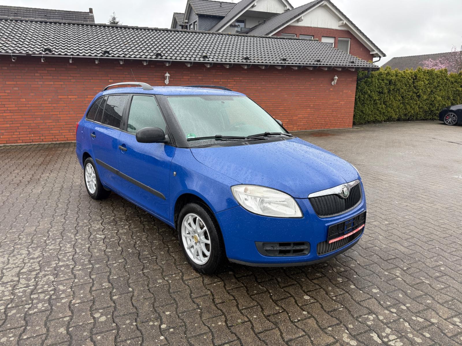 Skoda Fabia Combi Cool Edition Klima PDC Navi Alu Shz