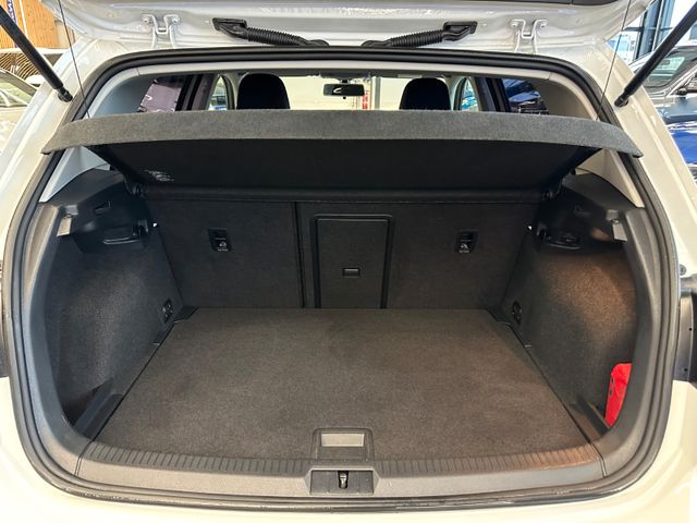 MYAUTOCENTER – Gebraucht- und Jahreswagen mit Werkstattservice in Pfaffenhofen Volkswagen Golf VII Lim. Comfortline BMT