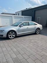 Audi A8 3.0 TDI tiptronic quattro - - Audi A8 aus 2010