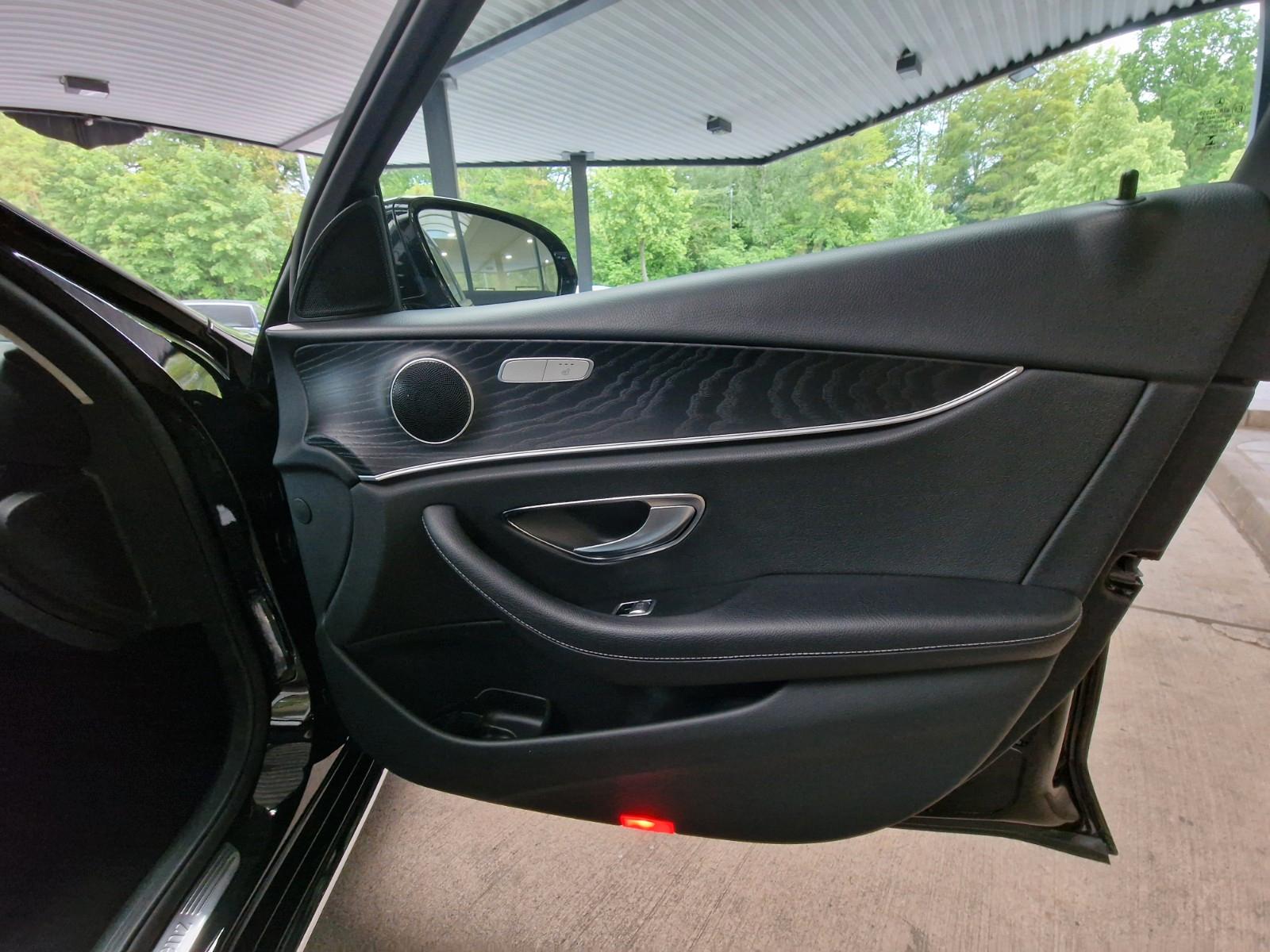 Mercedes-Benz E 220d Lim. AVANTGARDE Teilleder/Kamera/LED
