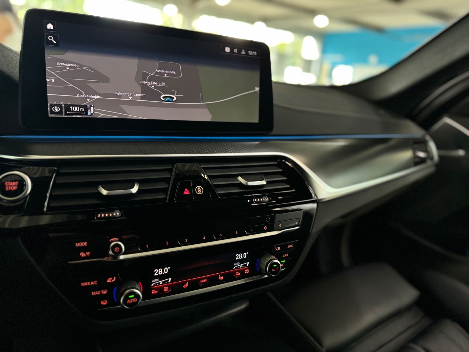 Fahrzeugabbildung BMW 530e xD M Sport Kamera Laser HUD DAB HiFi Komfor