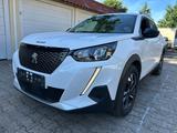 Peugeot 2008 Allure Pack 3D Tacho LED Navi - Peugeot 2008: 3.2