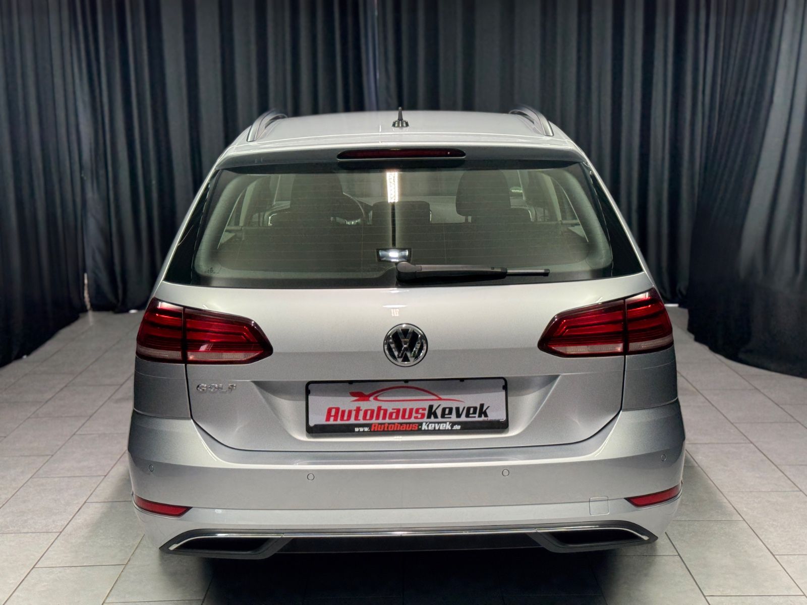 Fahrzeugabbildung Volkswagen Golf VII Variant Comfortline|NAVI|ACC|MASSAGE|