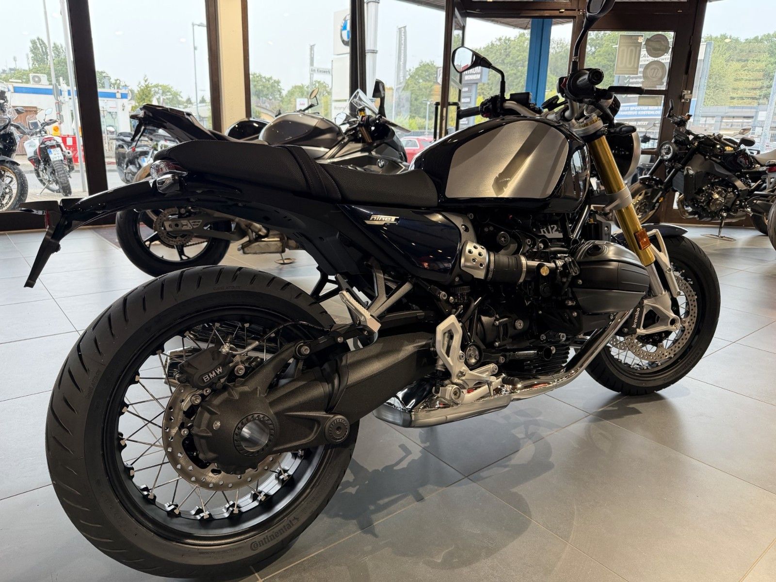 Fahrzeugabbildung BMW R12 nineT imperial-blau metallic 719 Rad