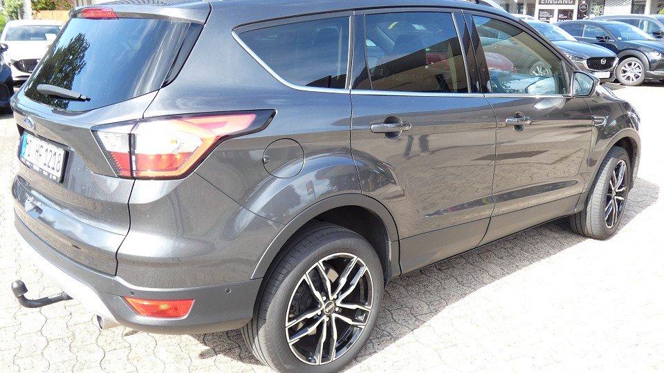 Ford Kuga Titanium - IM KUNDENAUFTRAG