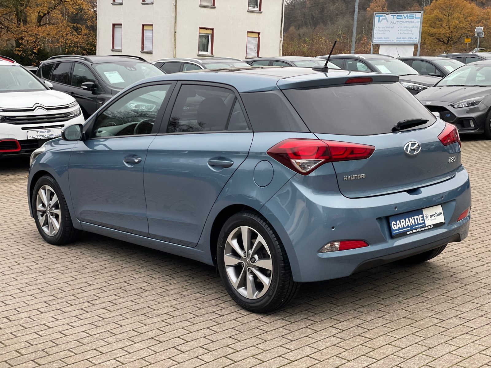 HYUNDAI i20, 2015, Benzin, 84 PS