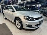 Volkswagen Golf 7 Lounge 1.2 TSI NAVI AHK KLIMA BLUETOOTH - Volkswagen Golf: Kombi, 7