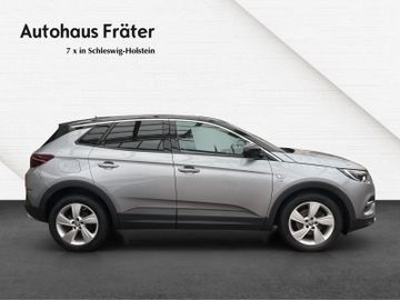 Fotografie des Opel Grandland (X) Grandland 1.2 Allwetter Navi Lenkradh. FSH AGR