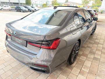 BMW 750 - 7