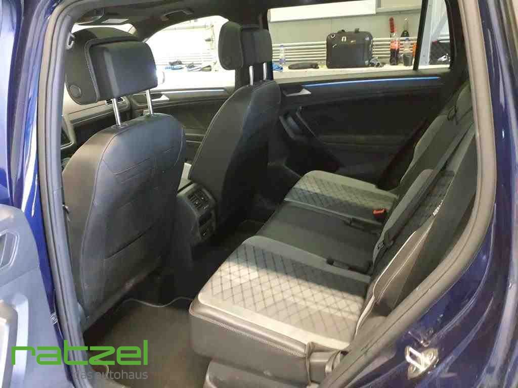 Fahrzeugabbildung Volkswagen Tiguan Allspace 4Motion R-Line DSG HUD Pano RFK