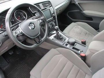Fahrzeugabbildung Volkswagen Golf Highline BMT 4Motion 2.0 TDI