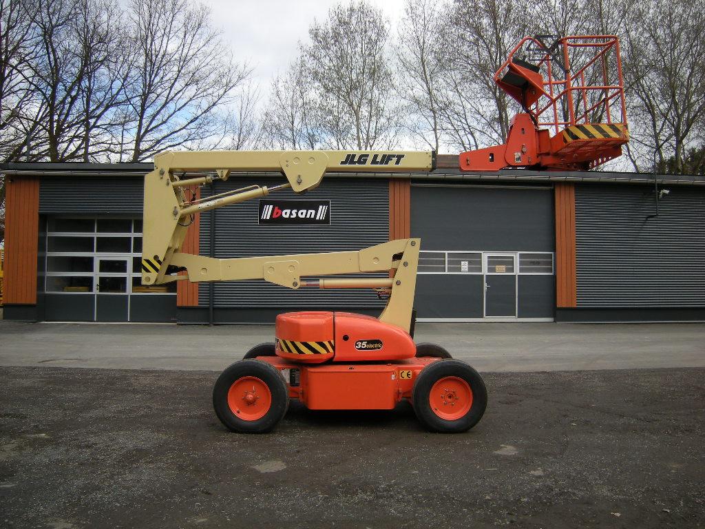 JLG 35 E  Gelenkteleskoparbeitsbühne 12,7 m