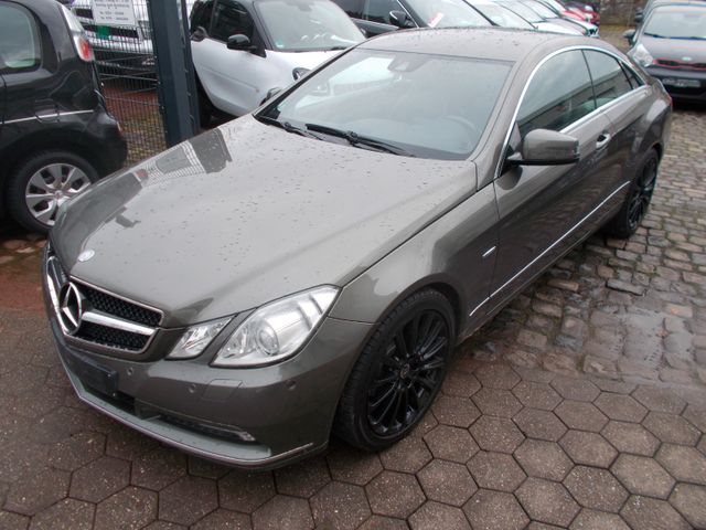 Mercedes-Benz E 220 E -Klasse Coupe E 220 CDI BlueEfficiency