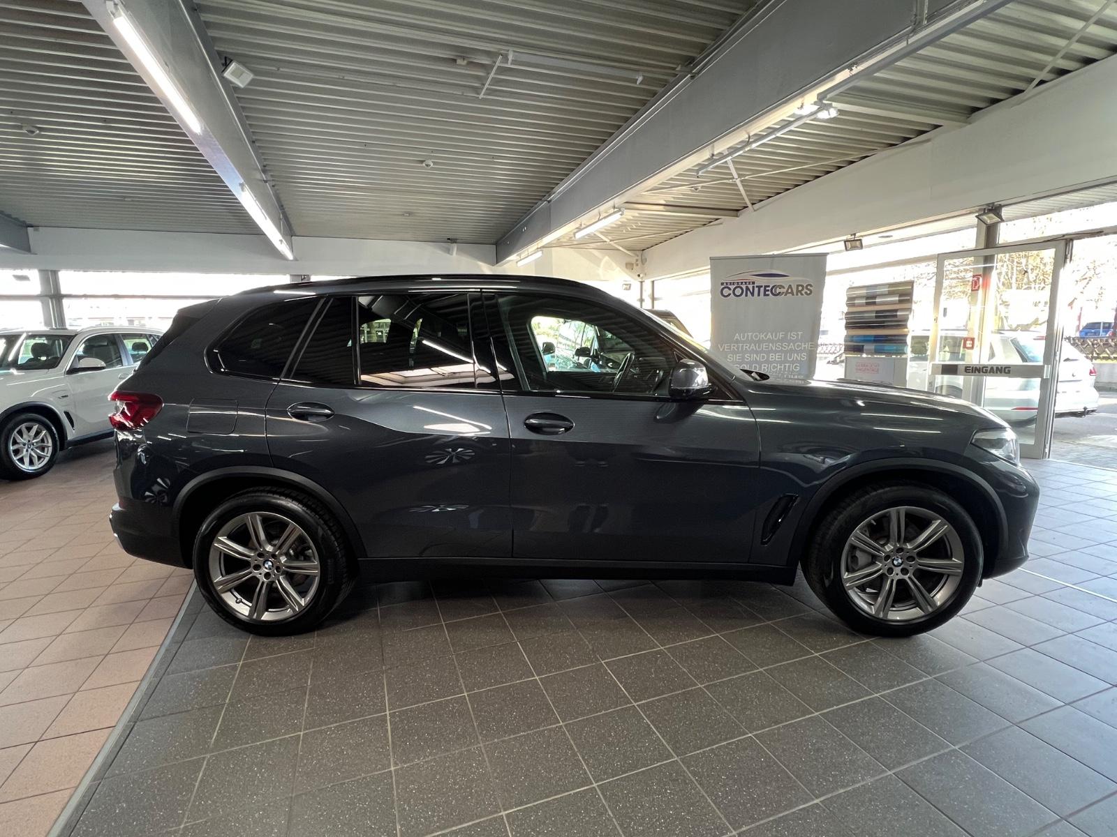 BMW X5 xDrive 45e AHK+HaKa+ACC+HuD+4Z+Pano+Park+LED