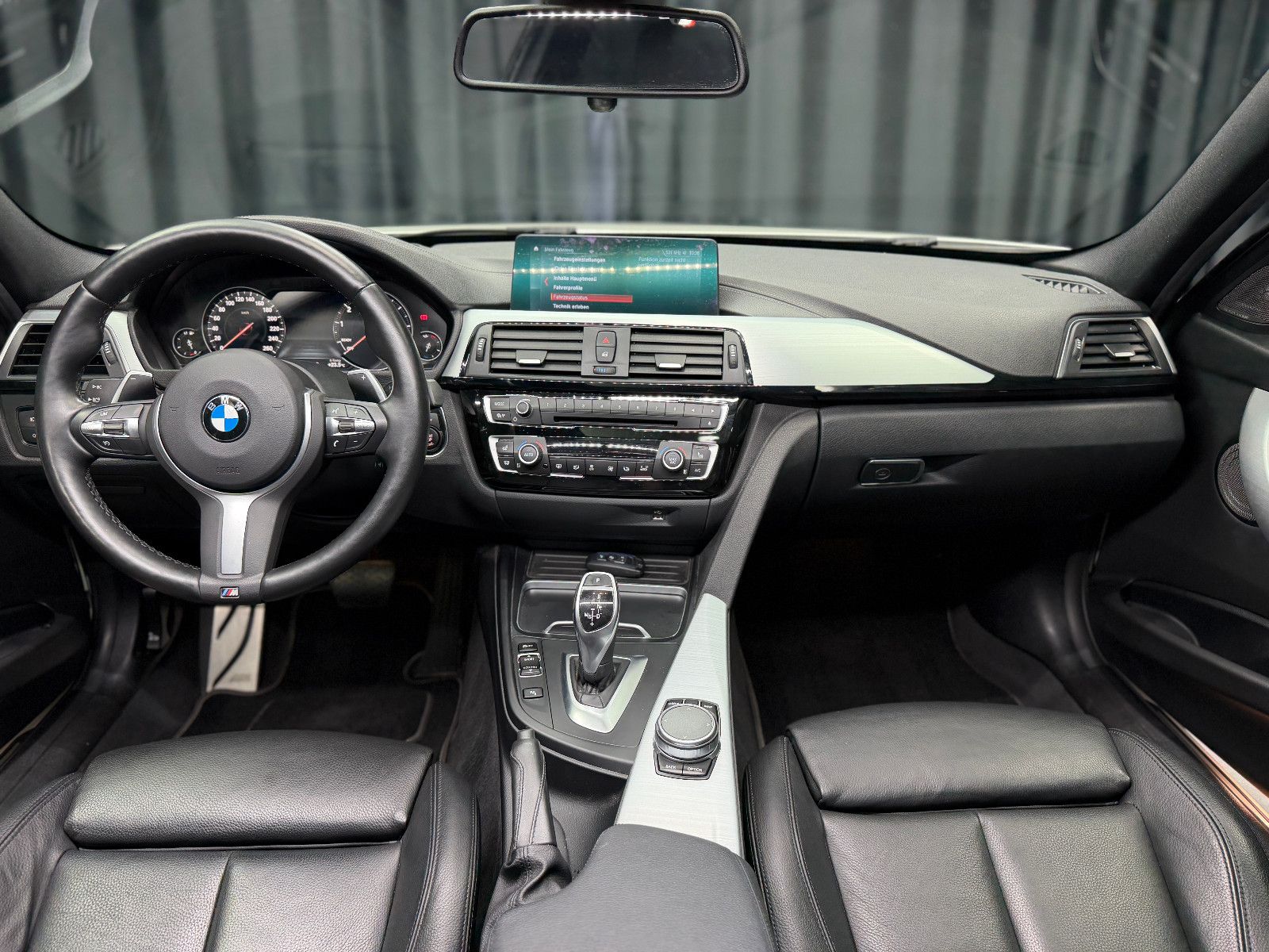 Fahrzeugabbildung BMW 340i Touring xDrive M Sport |H/K|HuD|AHK|PANO
