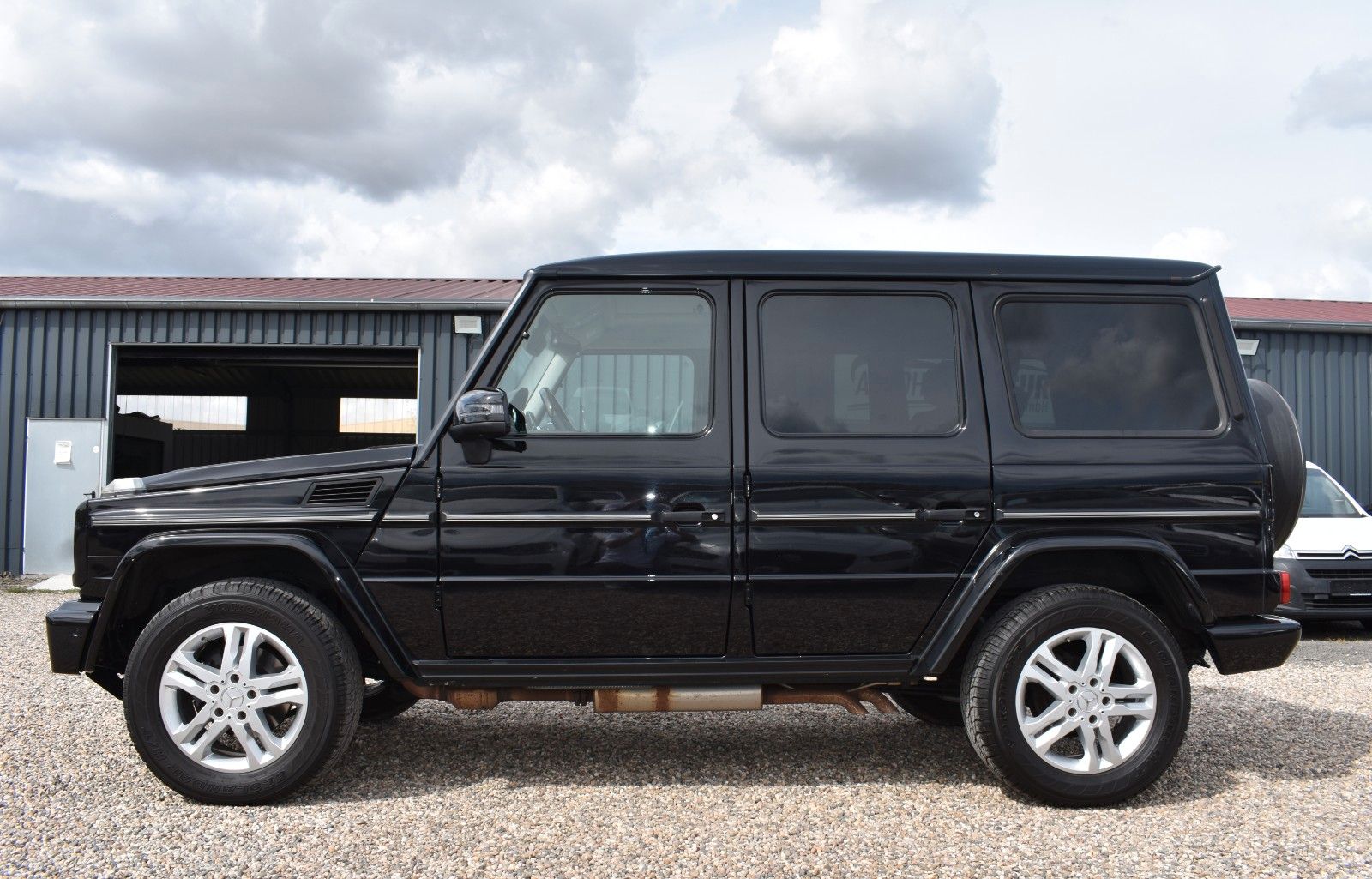 Fahrzeugabbildung Mercedes-Benz G 500 V8 1.HAND/AHK/SD/LEDER/KAMERA/TOTWINKEL