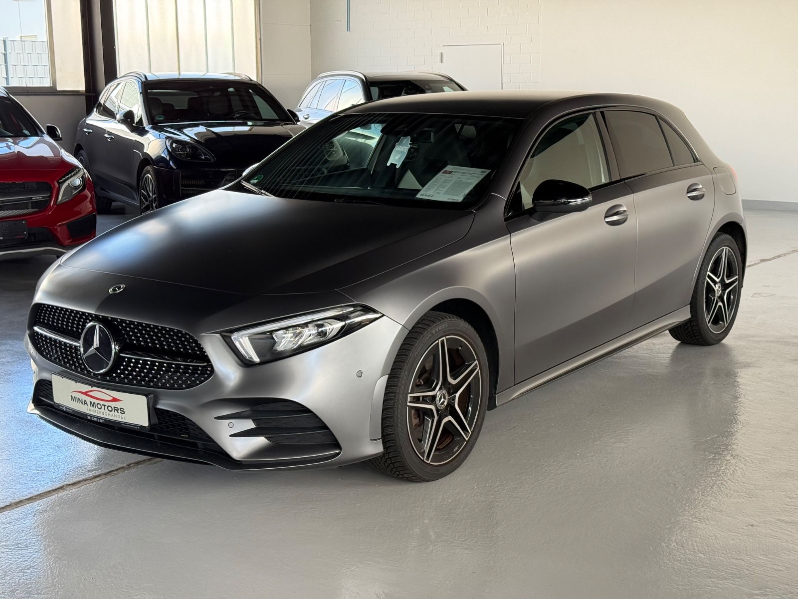 Mercedes-Benz A 250e AMG Line LED Night Widescreen Assit