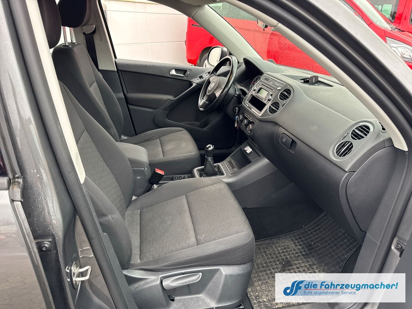 Fahrzeugabbildung Volkswagen Tiguan Trend & Fun BMT PDC Berganfahrass.*EXPORT