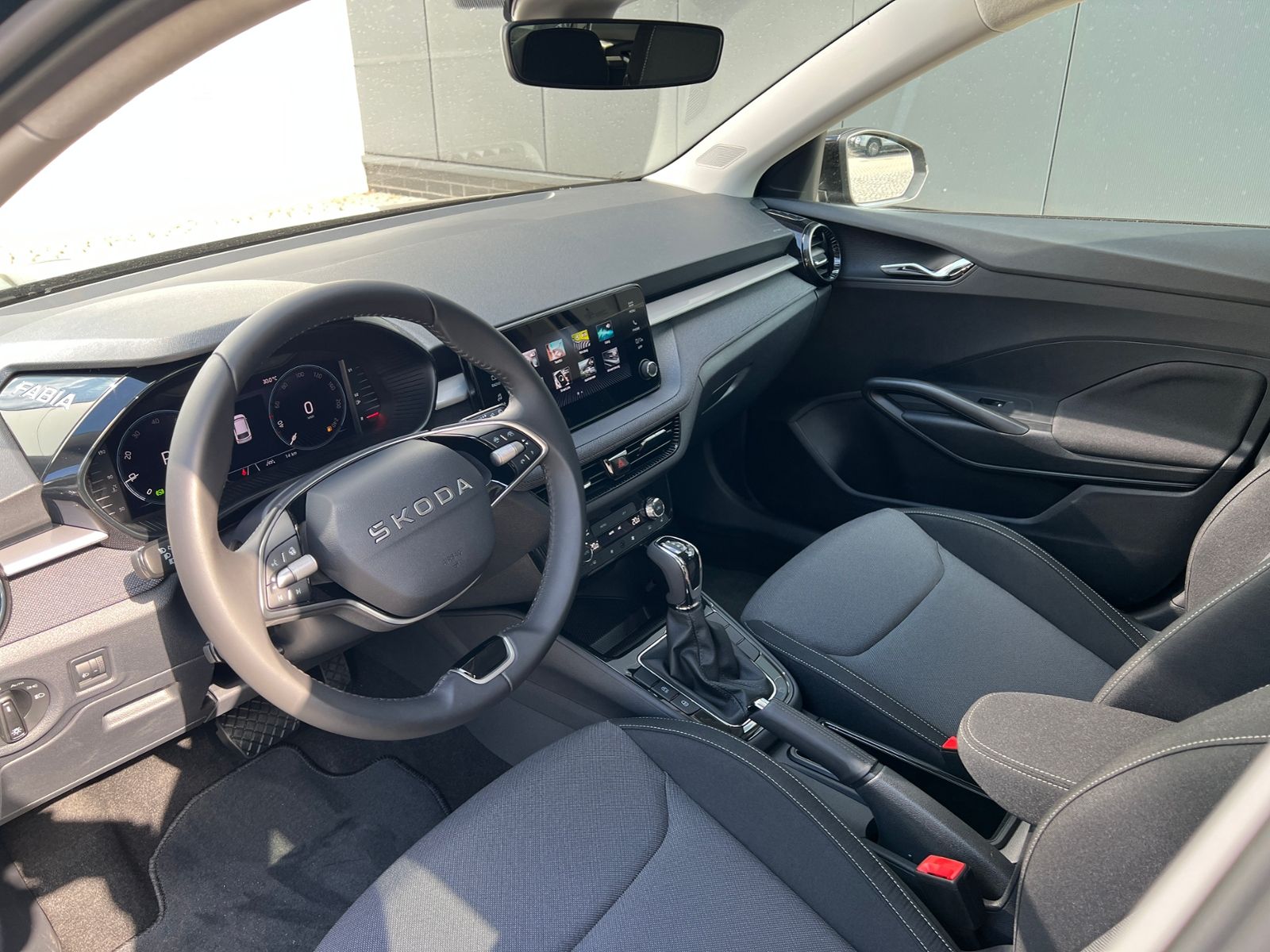 Fahrzeugabbildung SKODA Fabia Selection 1.0 TSI DSG *LED, ACC, 15'-LM*